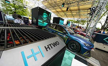 전기차 레이싱 경기 ‘ETCR(Electric Touring Car Racing)